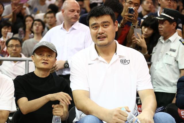 周琦回归贡献10+10+4断,弗格砍下24分,北京队止住辽宁四连胜势头